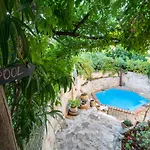 Case de vacanță Festina Lente Heritage Krk - Heated Pool *
