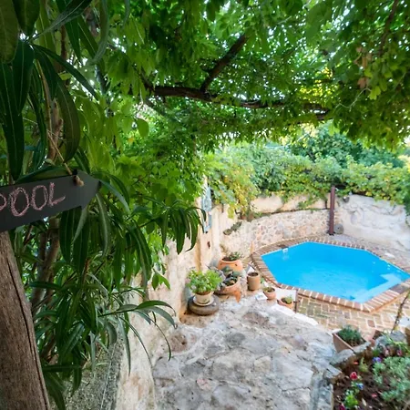 Holiday home Festina Lente - Cosy & Authentic With Private Heated Pool *