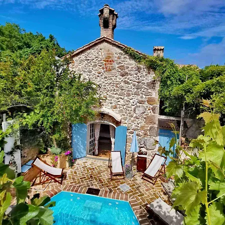 Festina Lente Heritage Krk - Heated Pool With Hydromassage Casa de Férias Dobrinj