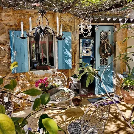 Festina Lente - Cosy & Authentic With Private Heated Pool