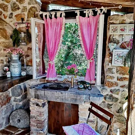 Festina Lente - Cosy & Authentic With Private Heated Pool