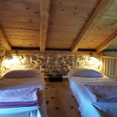 Festina Lente Heritage Krk - Heated Pool With Hydromassage Prázdninový dům Dobrinj
