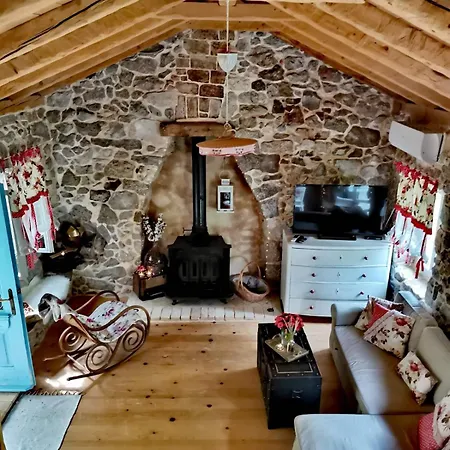 Festina Lente - Cosy & Authentic With Private Heated Pool Holiday home *